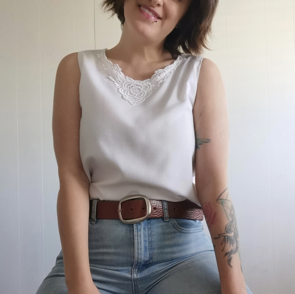 Vintage Embroidered Sleeveless Blouse spring / summer